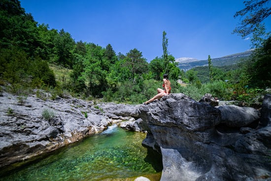 pozas de agua cerca de aínsa